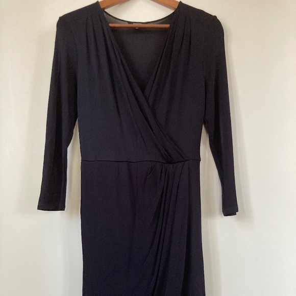 Babaton Dresses & Skirts - Babaton Aritzia wrap dress, size S, excellent condition